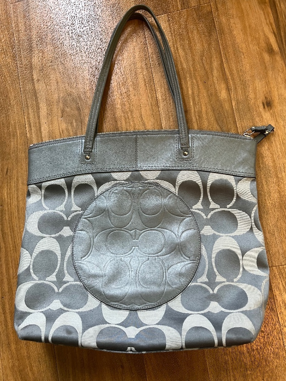 Coach Laura Signature Tote